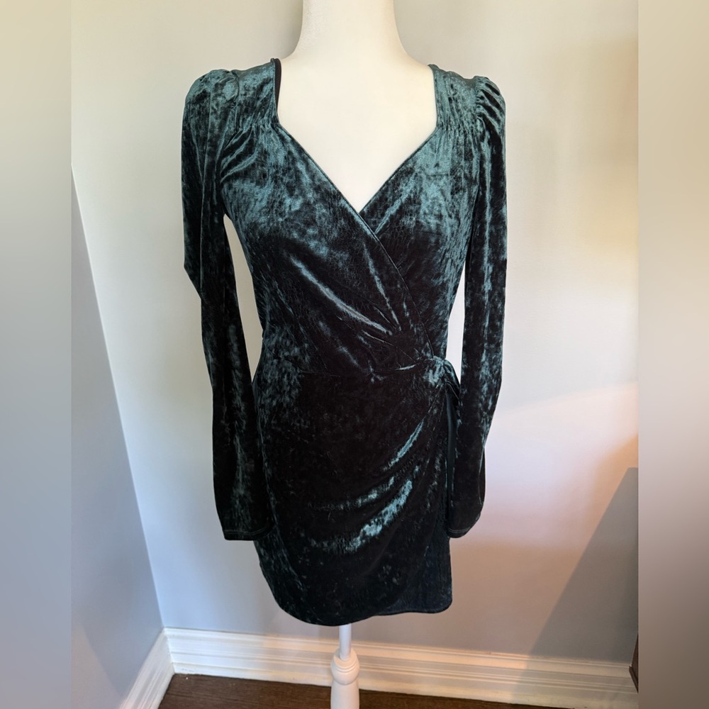 Saylor Deep Green Velvet Dress
